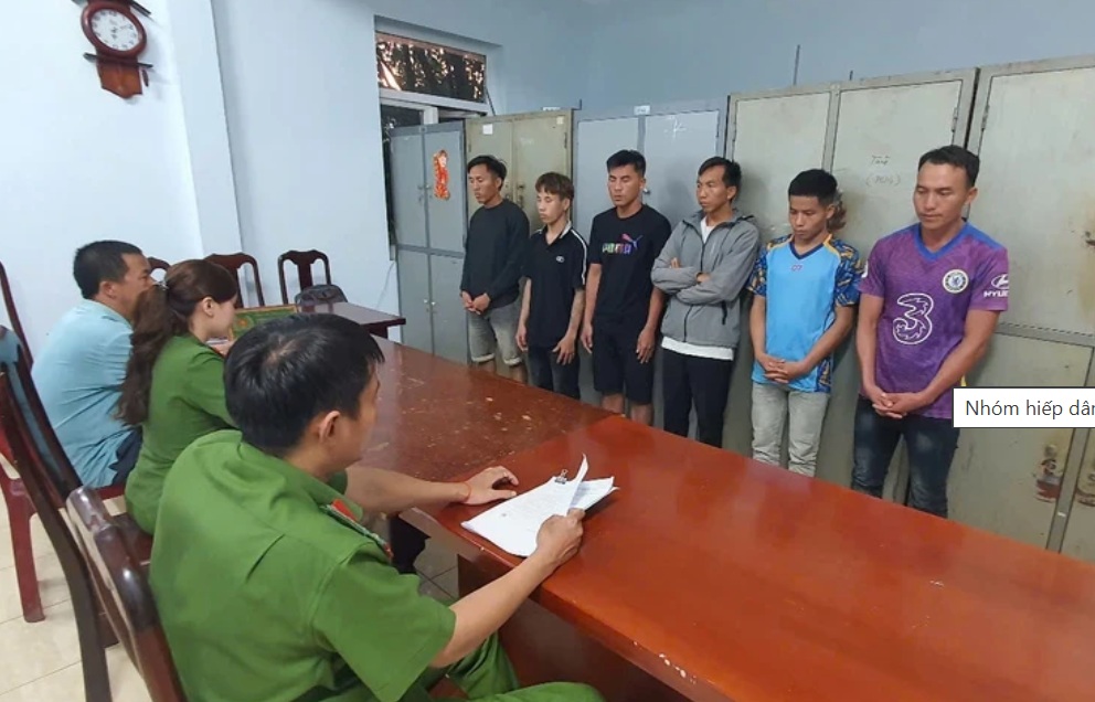 6 thanh niên dính vòng lao lý vì hiếp dâm thiếu nữ 15 tuổi