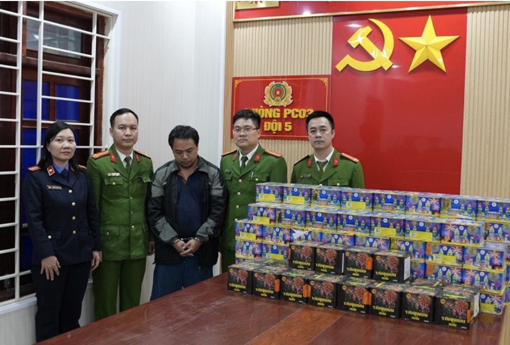Liên tiếp khởi tố các vụ buôn bán, vận chuyển pháo nổ tại Nghệ An