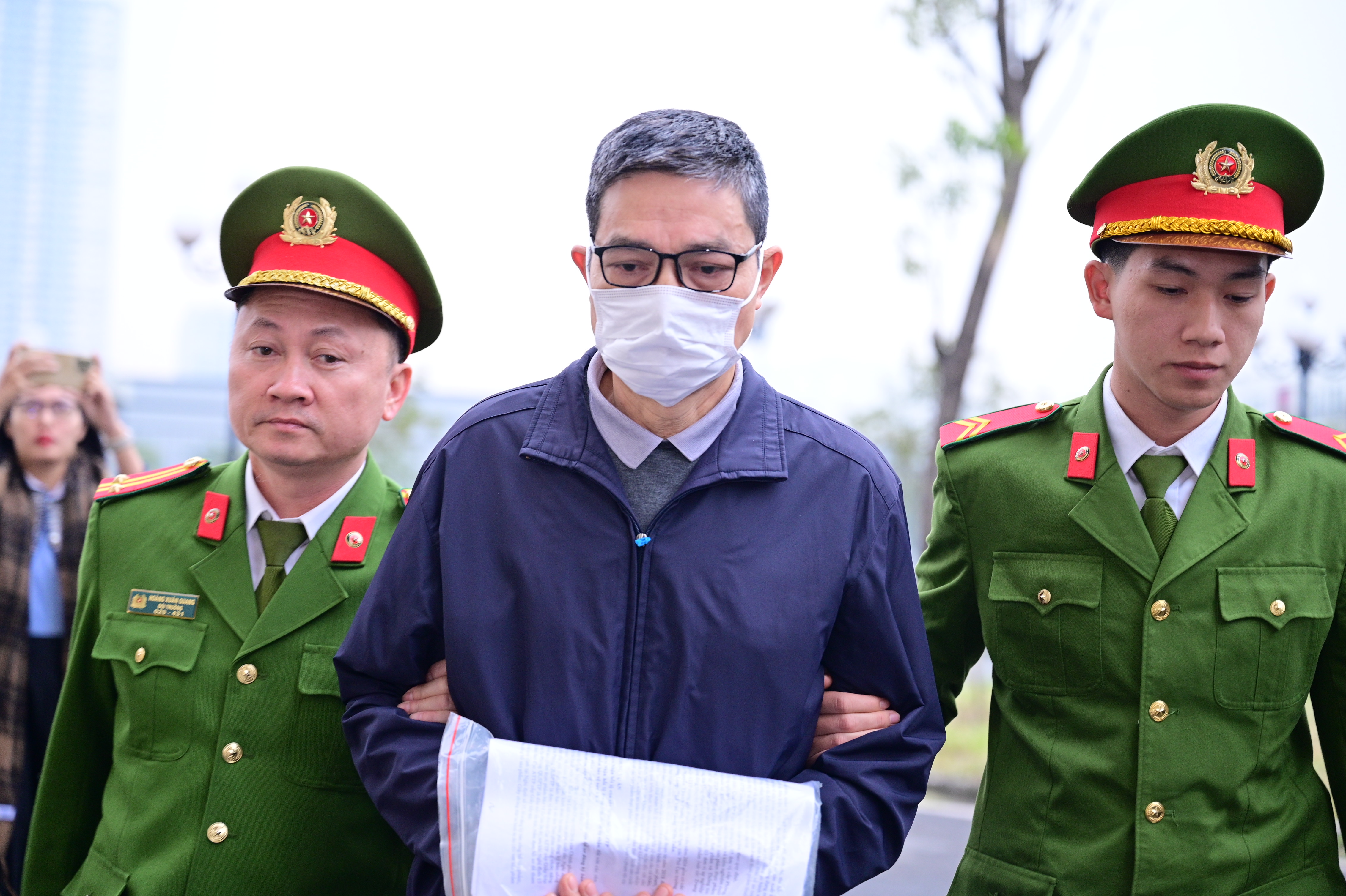 Xét xử cựu Cục trưởng Cục An toàn thực phẩm Nguyễn Thanh Phong và đồng phạm