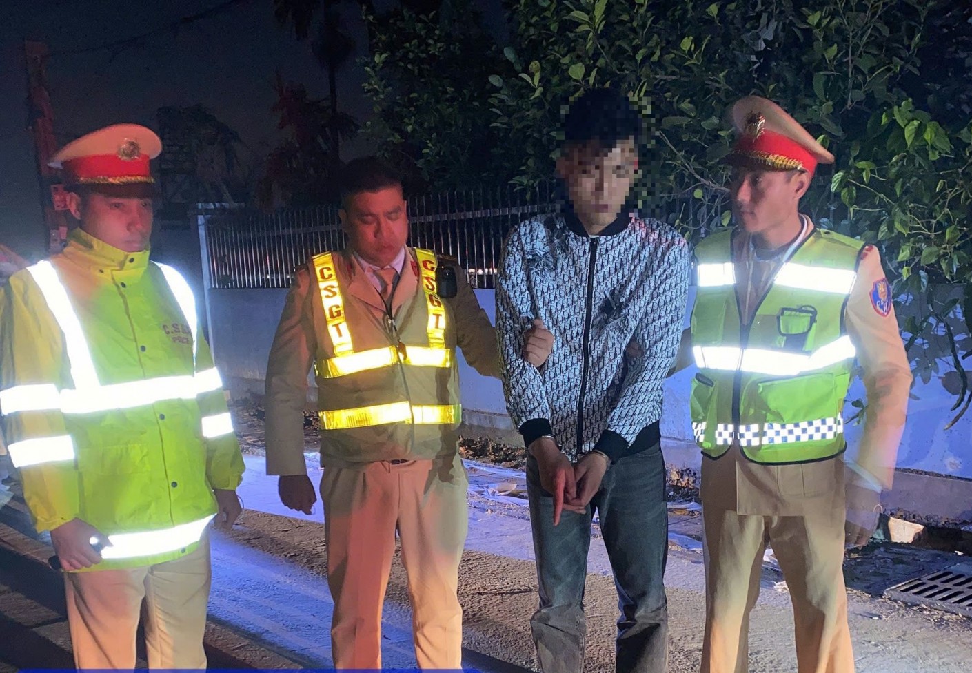 Bỏ chạy khi bị dừng kiểm tra, tài xế bị phát hiện dương tính với 3 loại ma túy