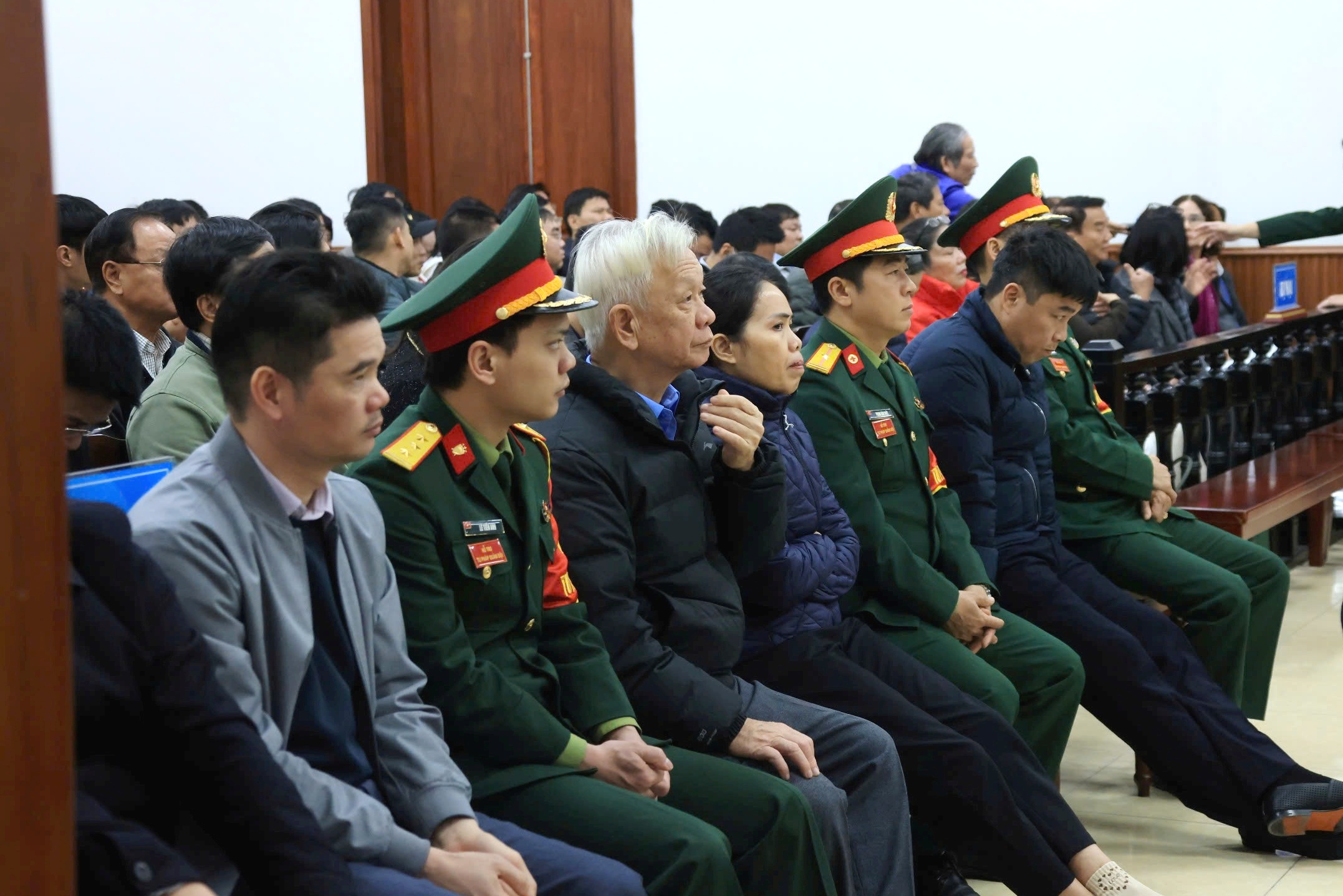 Xét xử đại án sân bay Nha Trang Nhiều bị cáo xin vắng mặt vì lý do sức khỏe