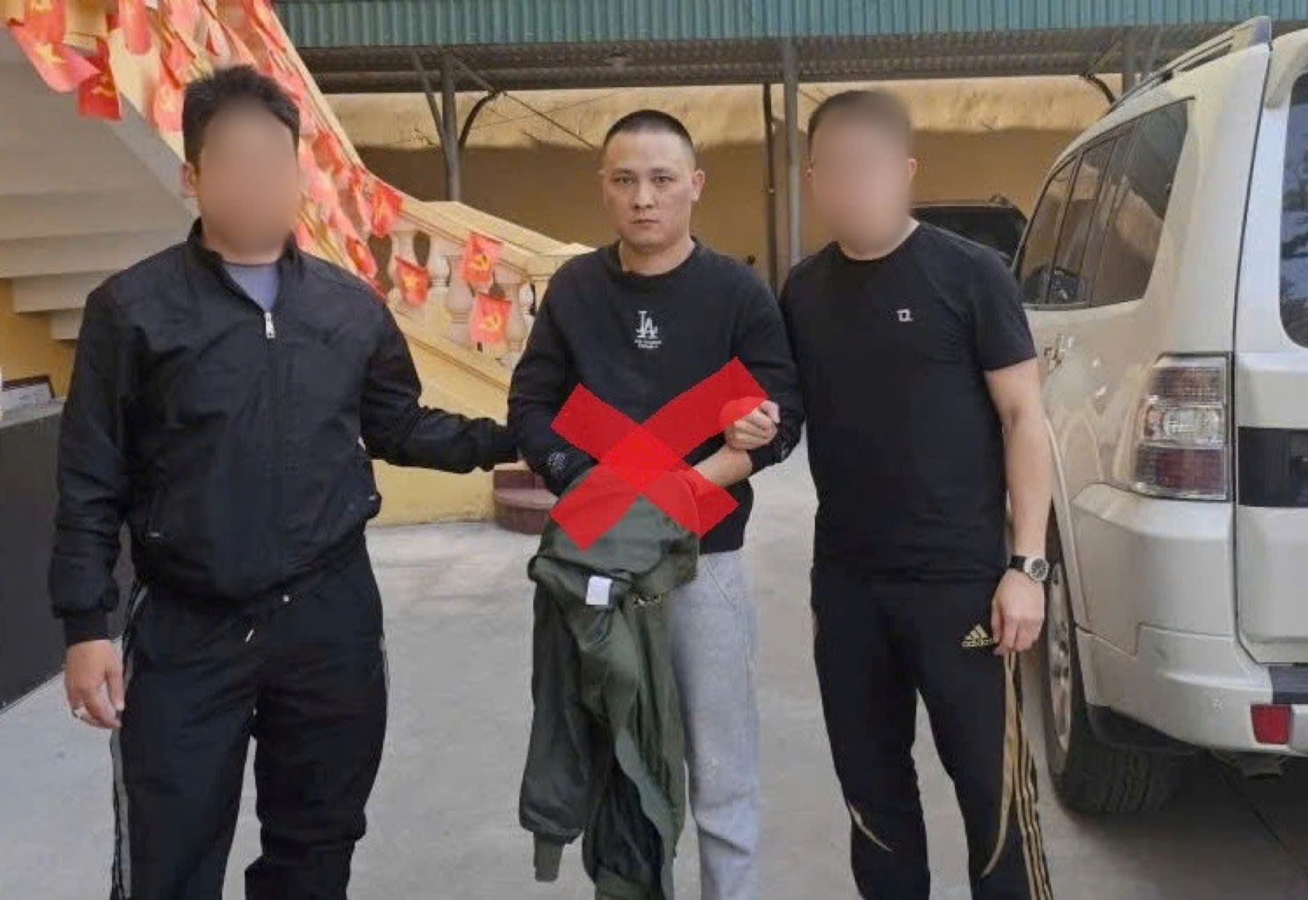 Bắt giữ đối tượng truy nã đặc biệt nguy hiểm quốc tịch Trung Quốc