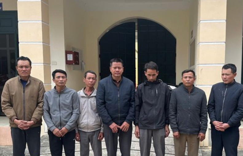 Bắt 7 đối tượng đánh bạc bằng hình thức chơi Liêng tại trường mầm non