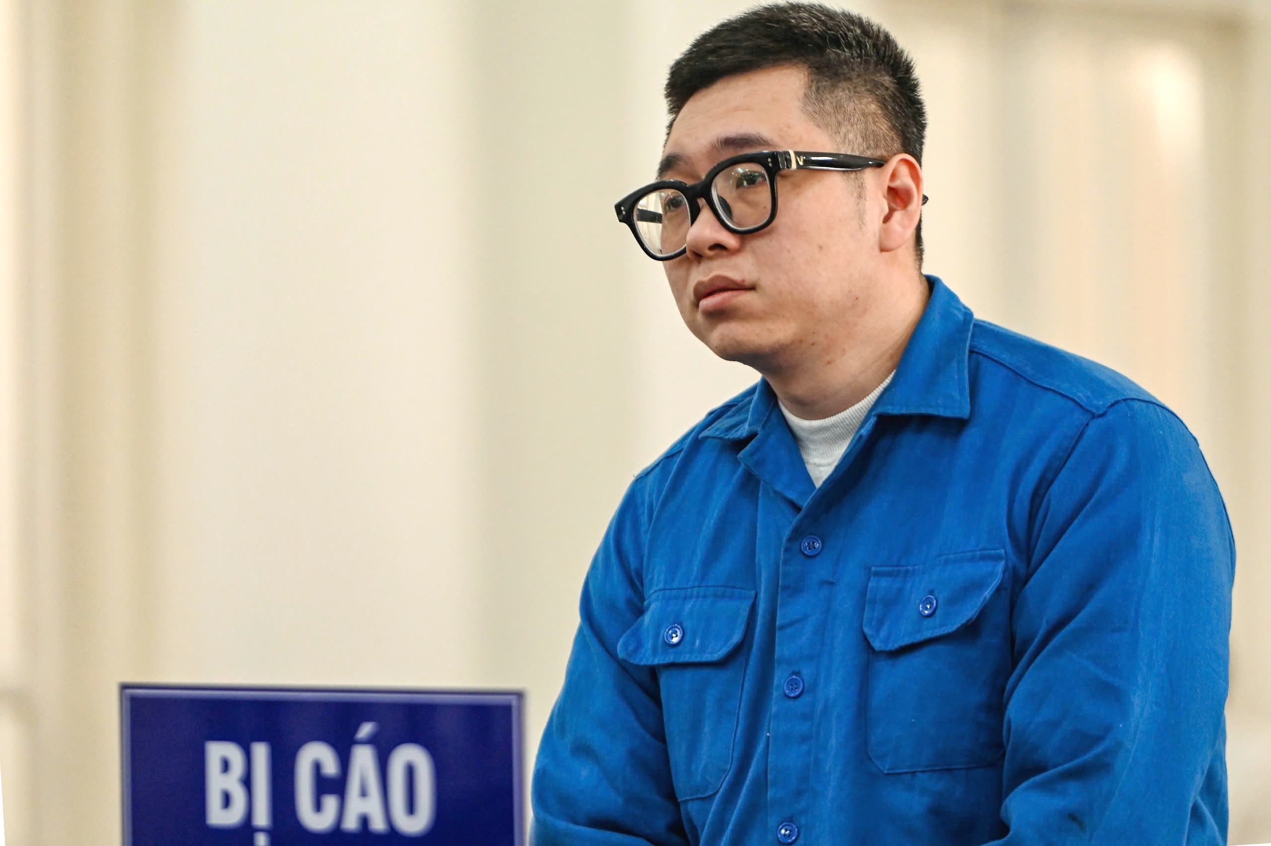 Đánh người phụ nữ tại sảnh chung cư Sky Central, Đặng Chí Thành lĩnh 6 tháng tù