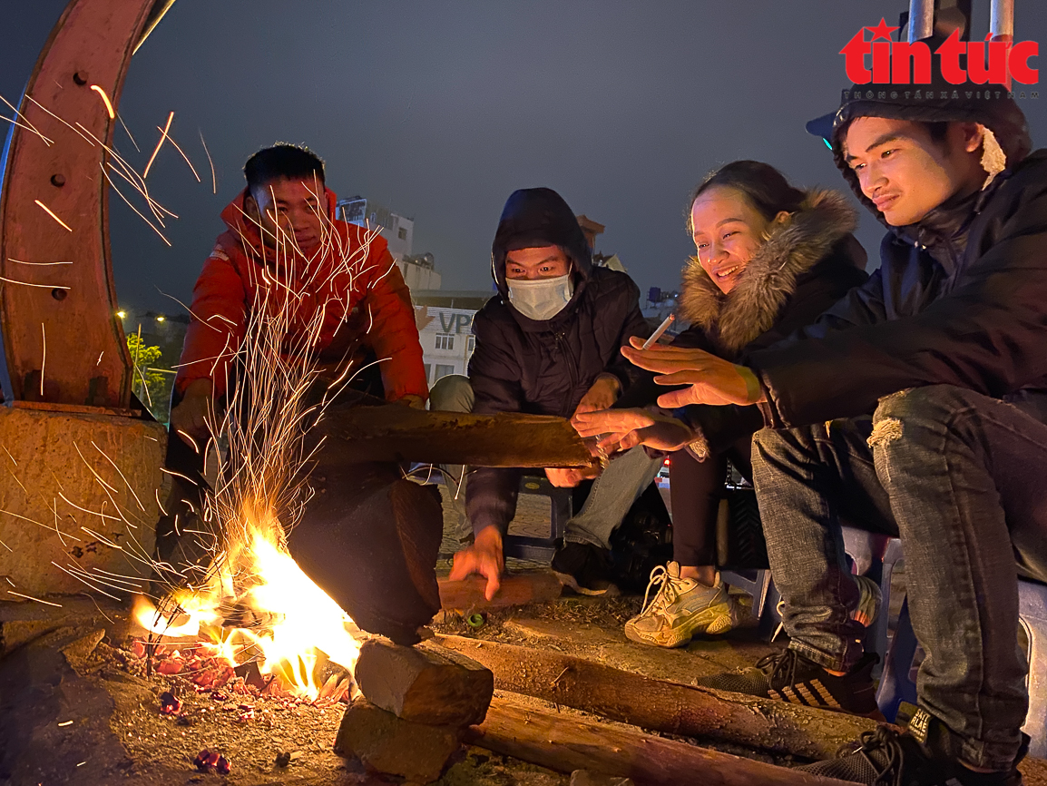 Bắc Bộ duy trì rét đậm về đêm và sáng, Nam Bộ ngày nắng