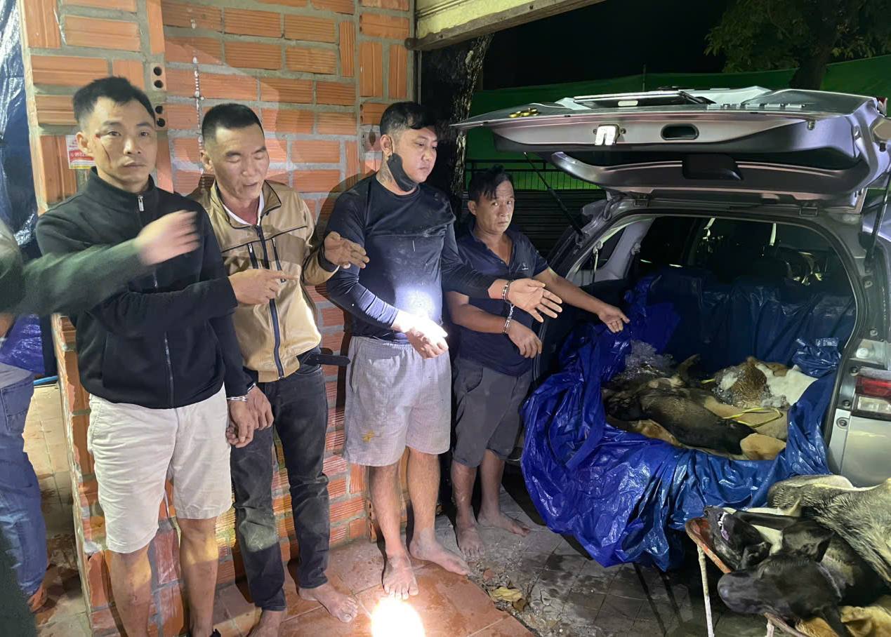 Triệt phá đường dây tiêu thụ hơn 1,5 tấn chó trộm, bắt giữ 9 đối tượng