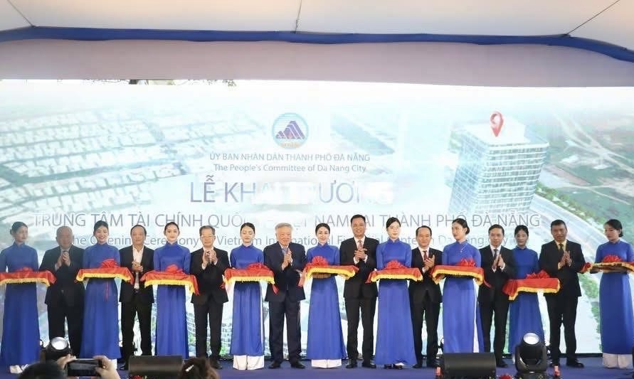 Khai trương Trung tâm Tài chính quốc tế Việt Nam tại TP Đà Nẵng