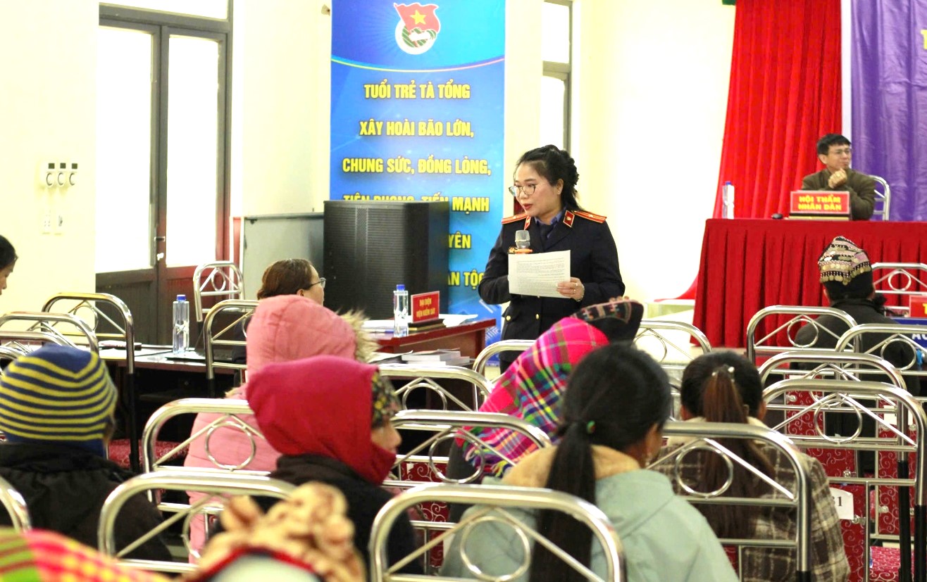 VKSND khu vực 4, tỉnh Lai Châu phối hợp tổ chức phiên tòa hình sự gắn với tuyên truyền pháp luật