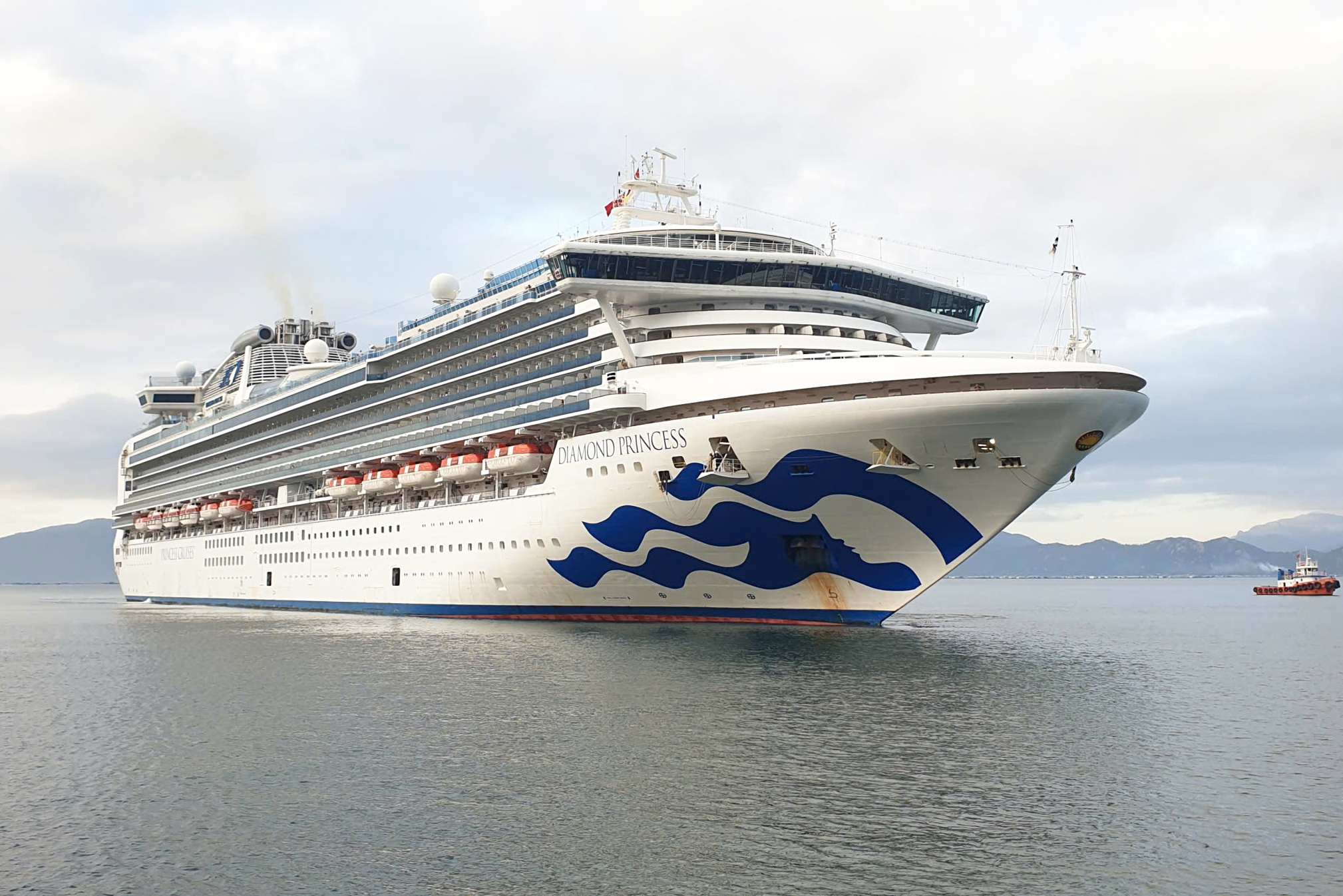 Siêu du thuyền liên tiếp cập cảng đưa du khách quốc tế thăm Khánh Hòa