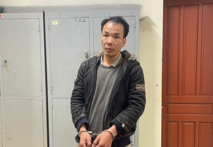 Bắt giữ một đối tượng sử dụng trái phép vũ khí quân dụng