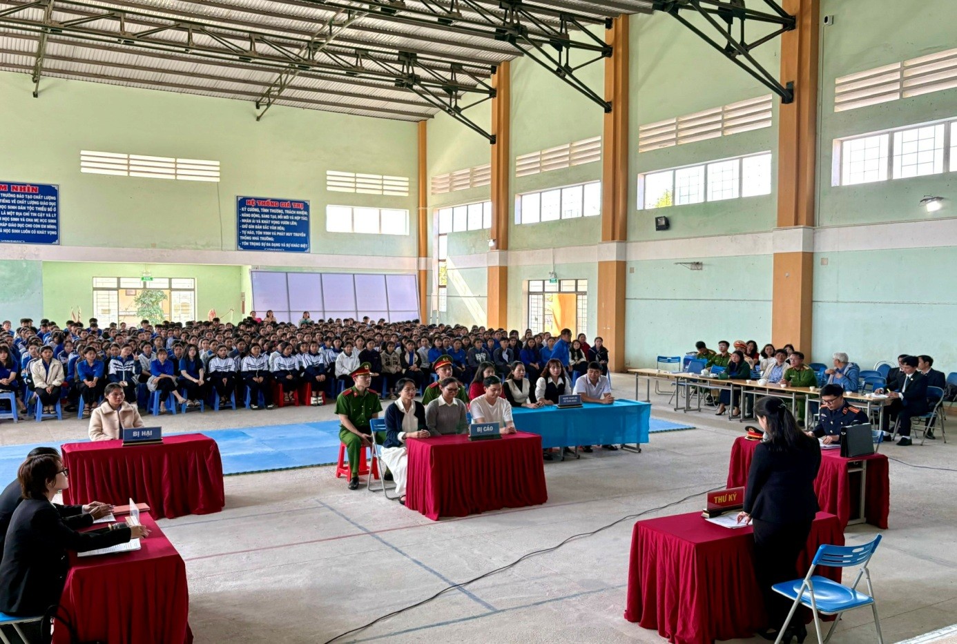 Viện kiểm sát phối hợp tuyên truyền, phổ biến pháp luật cho học sinh