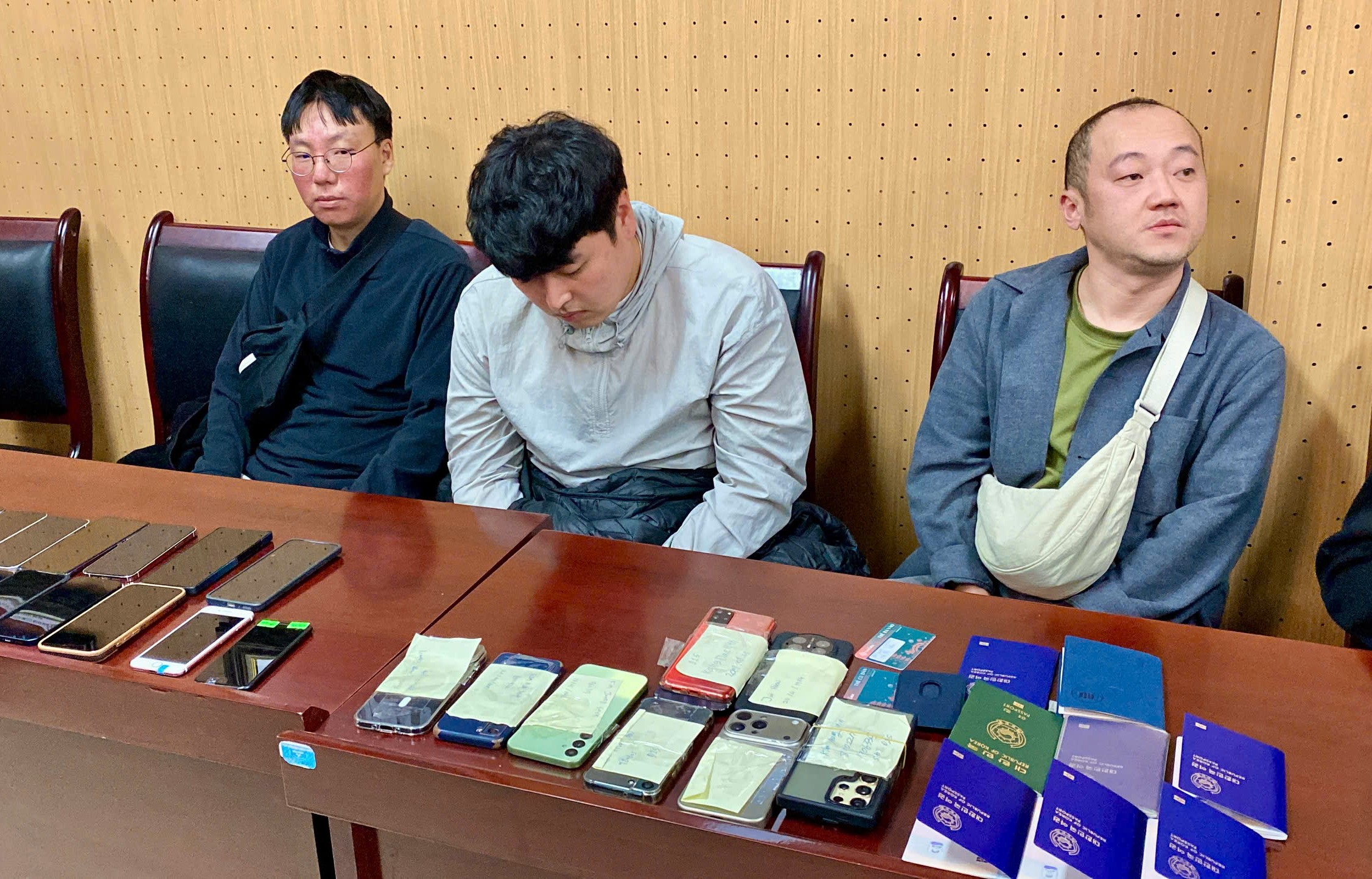 Nhóm đối tượng người nước ngoài thuê biệt thự cao cấp để lừa đảo qua mạng