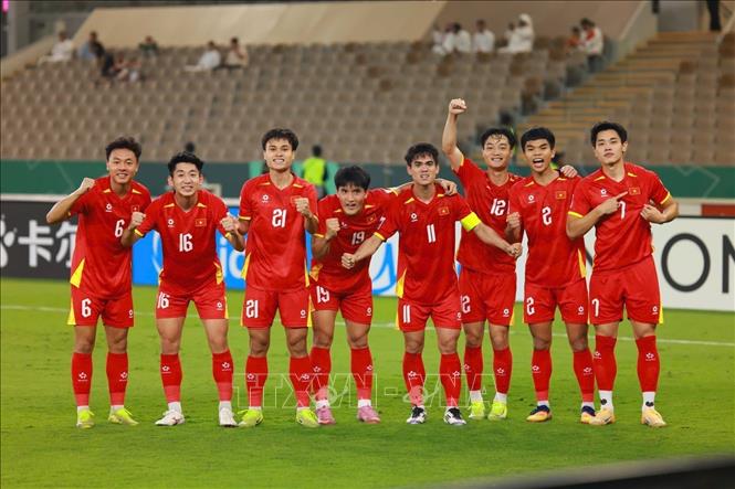 U23 Việt Nam tiếp tục bùng nổ, tạo kỳ tích trước U23 UAE và giành vé vào bán kết