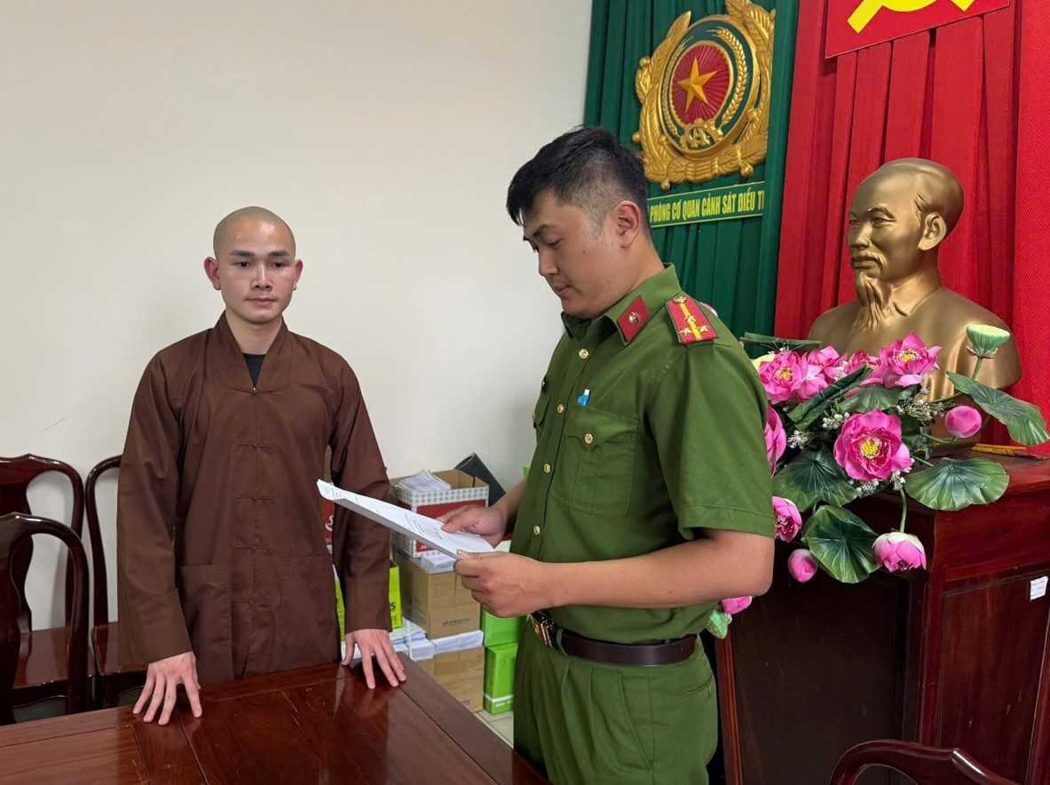 Khởi tố TikToker Phú Tử về tội gây rối trật tự công cộng