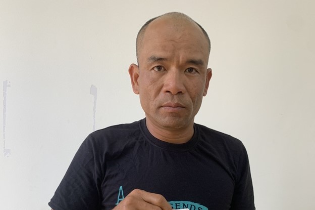 Bắt khẩn cấp đối tượng lái xe ô tô gây náo loạn khu chợ ở Lâm Đồng