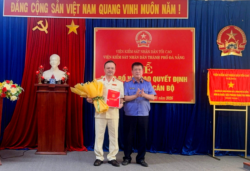 Trao quyết định điều động, bổ nhiệm Phó Viện trưởng VKSND khu vực 3, TP Đà Nẵng