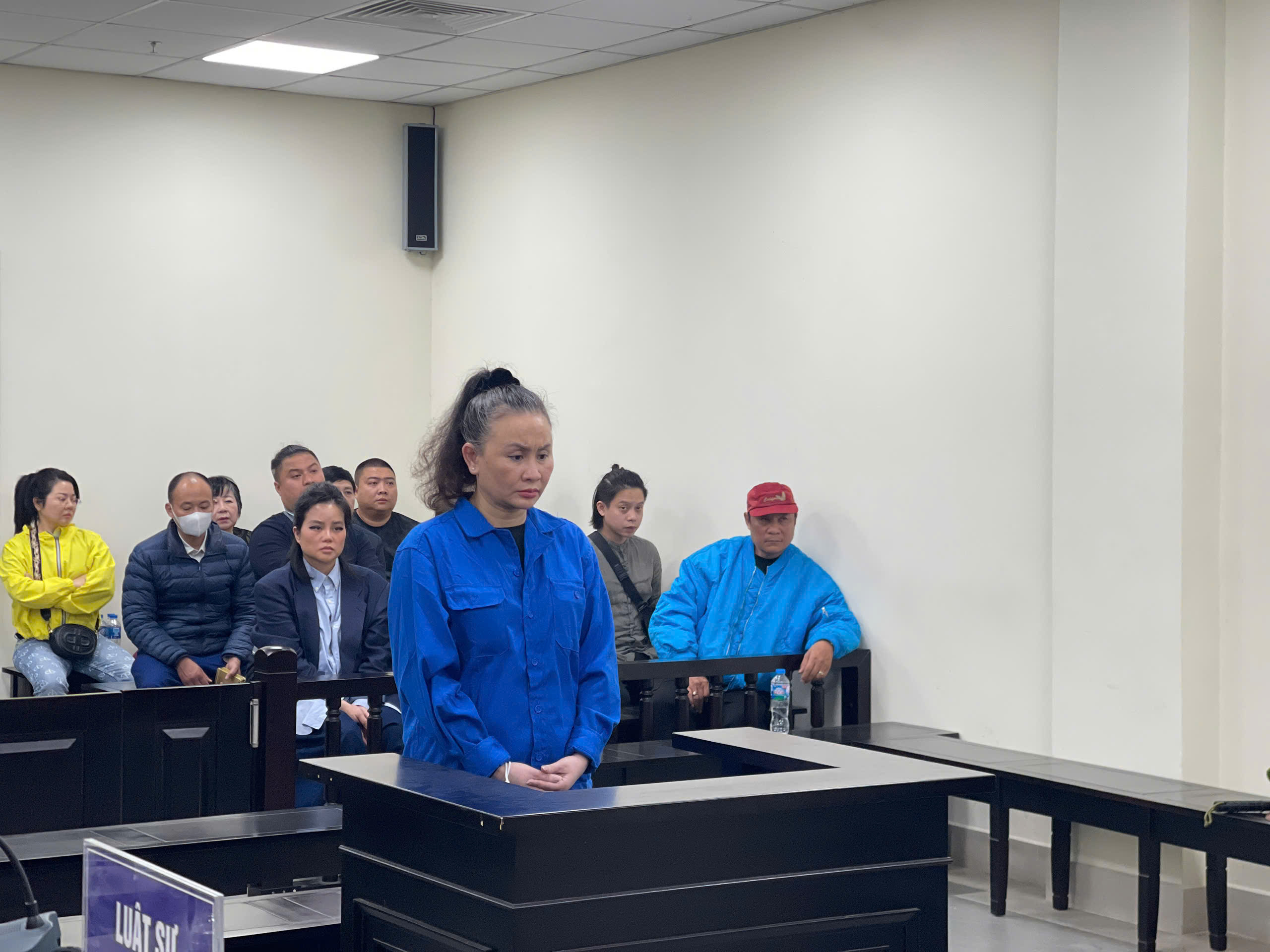 Lừa đảo chiếm đoạt hơn 229 tỉ đồng, nữ môi giới bất động sản lĩnh án chung thân