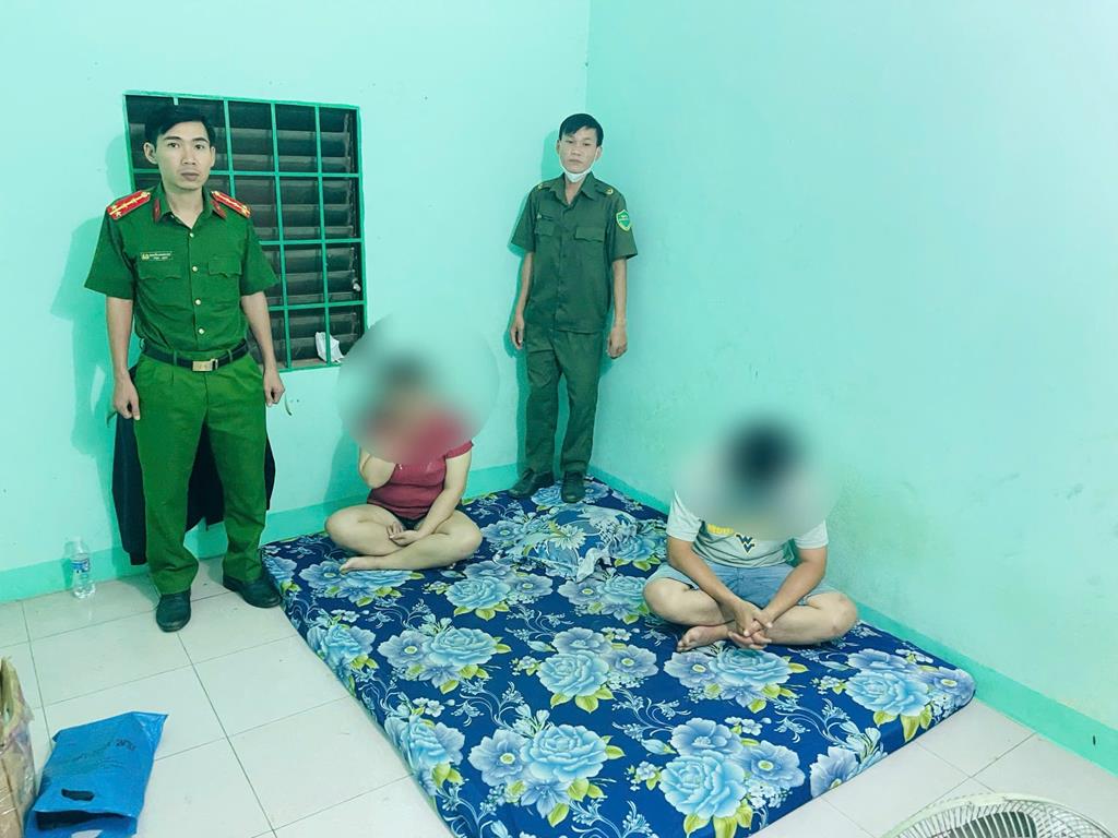 Triệt xóa tụ điểm mại dâm “núp bóng” quán cà phê Cây Dừa