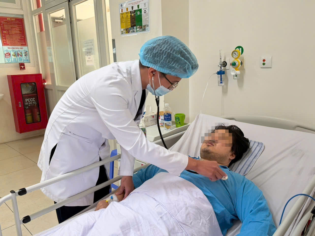 Cứu sống người bệnh nước ngoài nguy kịch nhờ triển khai kịp thời kỹ thuật ECMO