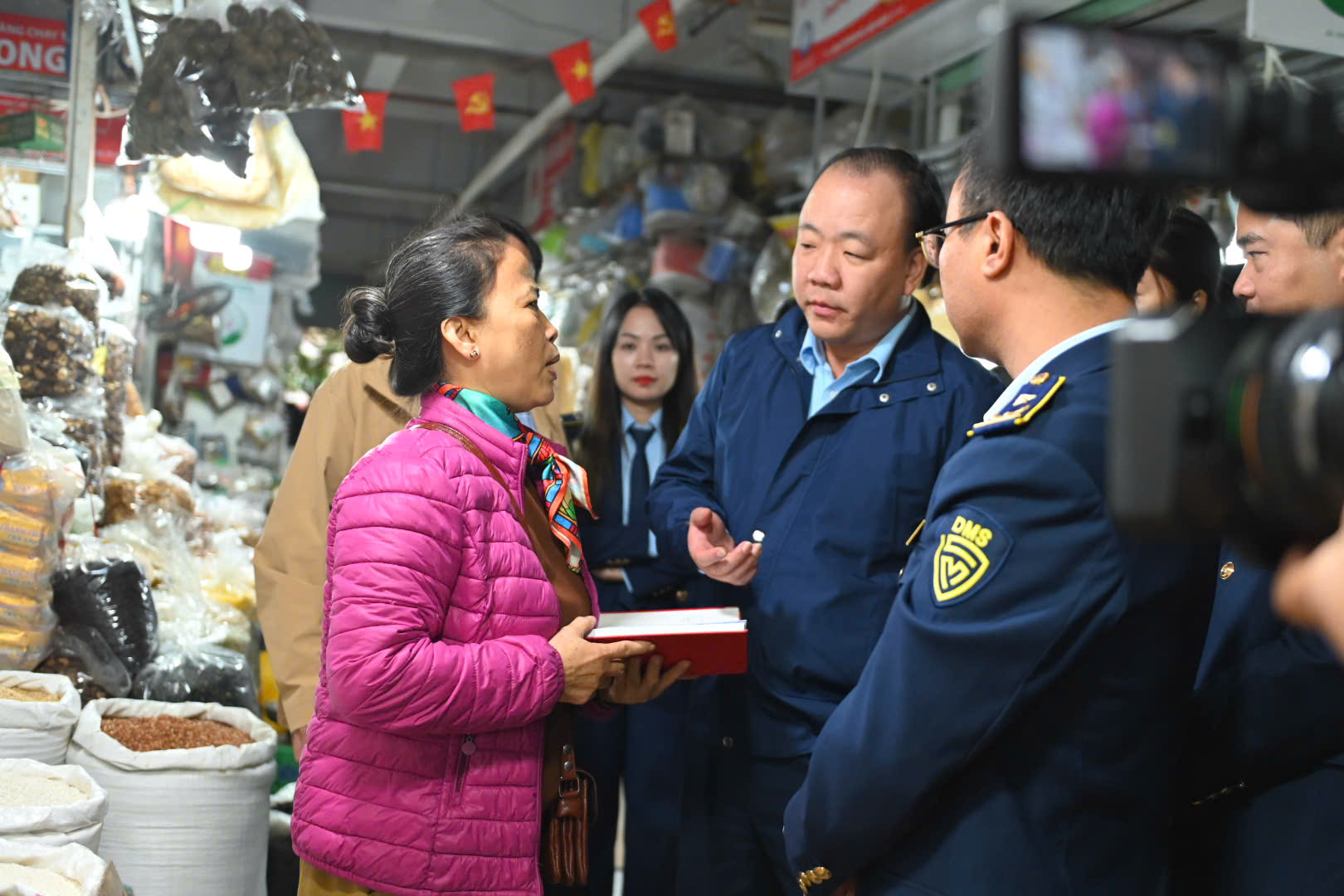Kiểm tra nguồn cung hàng hóa phục vụ Tết Nguyên đán tại Hà Nội