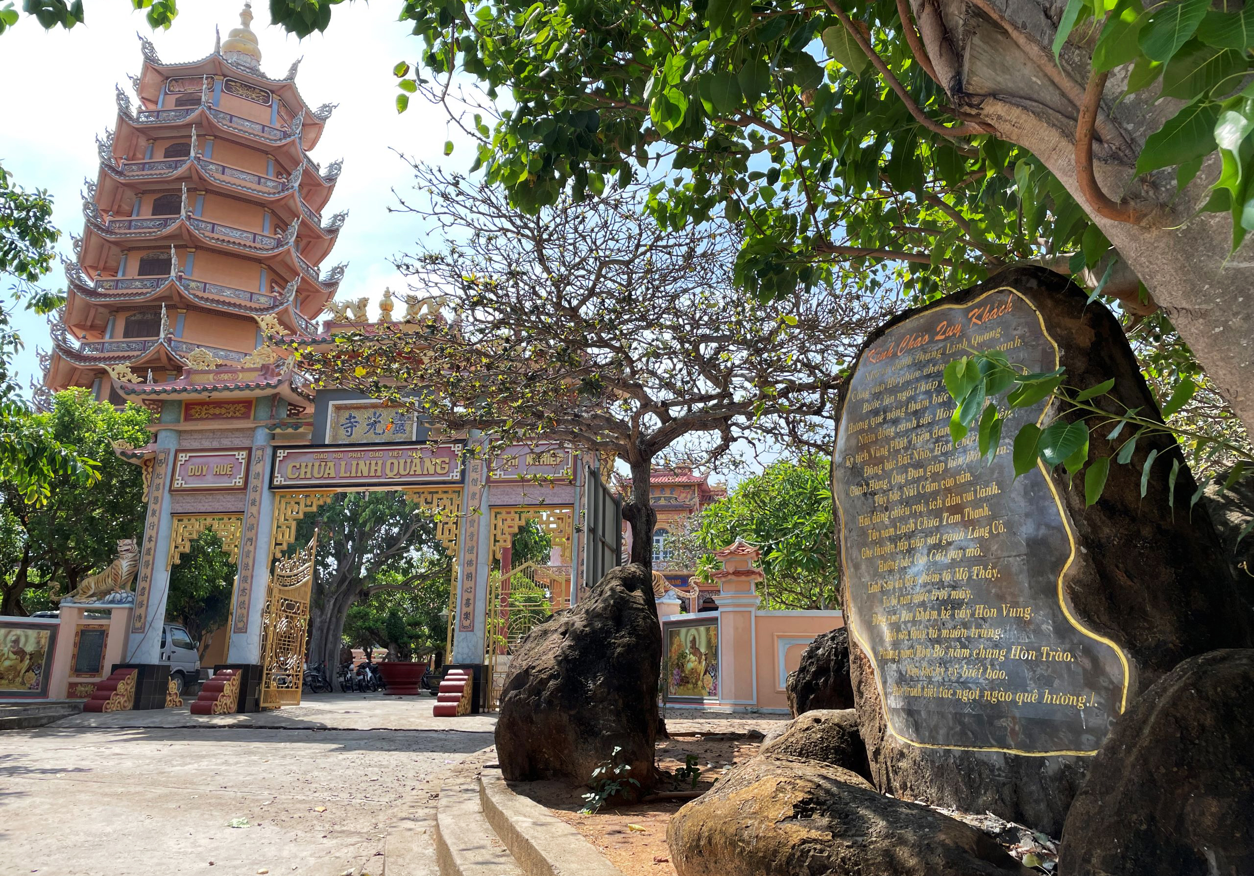 Xây tượng tại Vùng bảo vệ I Di tích Quốc gia thắng cảnh Linh Quang Tự là không phù hợp