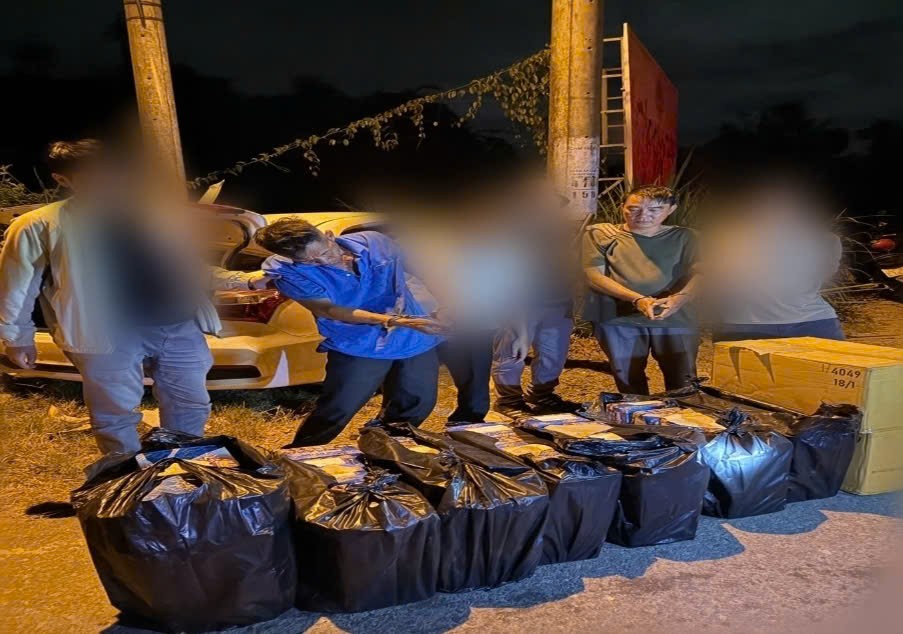 Phê chuẩn khởi tố, bắt tạm giam các đối tượng buôn bán, vận chuyển hàng cấm