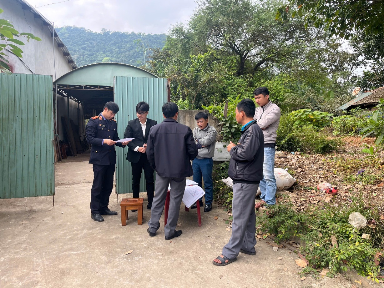 VKSND khu vực 12, TP Đà Nẵng phối hợp Tòa án thẩm định tài sản vụ án dân sự