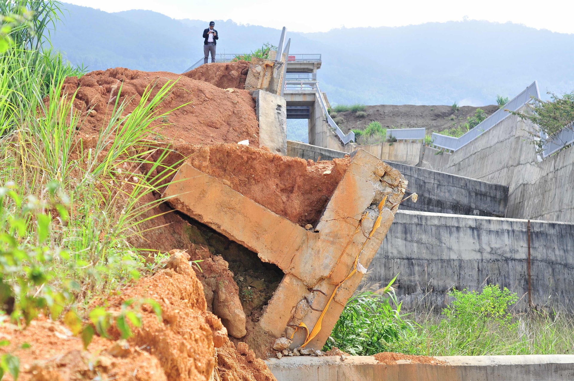 Giám định nguyên nhân sự cố công trình Hồ chứa nước Đông Thanh