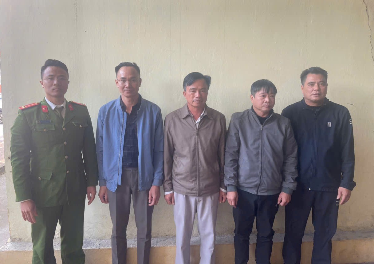 Bắt quả tang 4 đối tượng “đánh lốc” thu trên chiếu bạc gần 86 triệu đồng