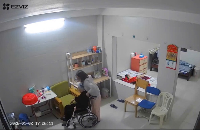 Khẩn trương điều tra vụ cụ bà 90 tuổi bị giúp việc bạo hành