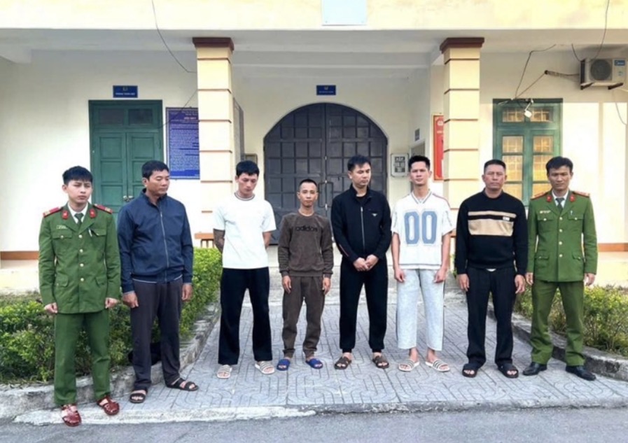 Phê chuẩn khởi tố các đối tượng đánh bạc tại quán bi a