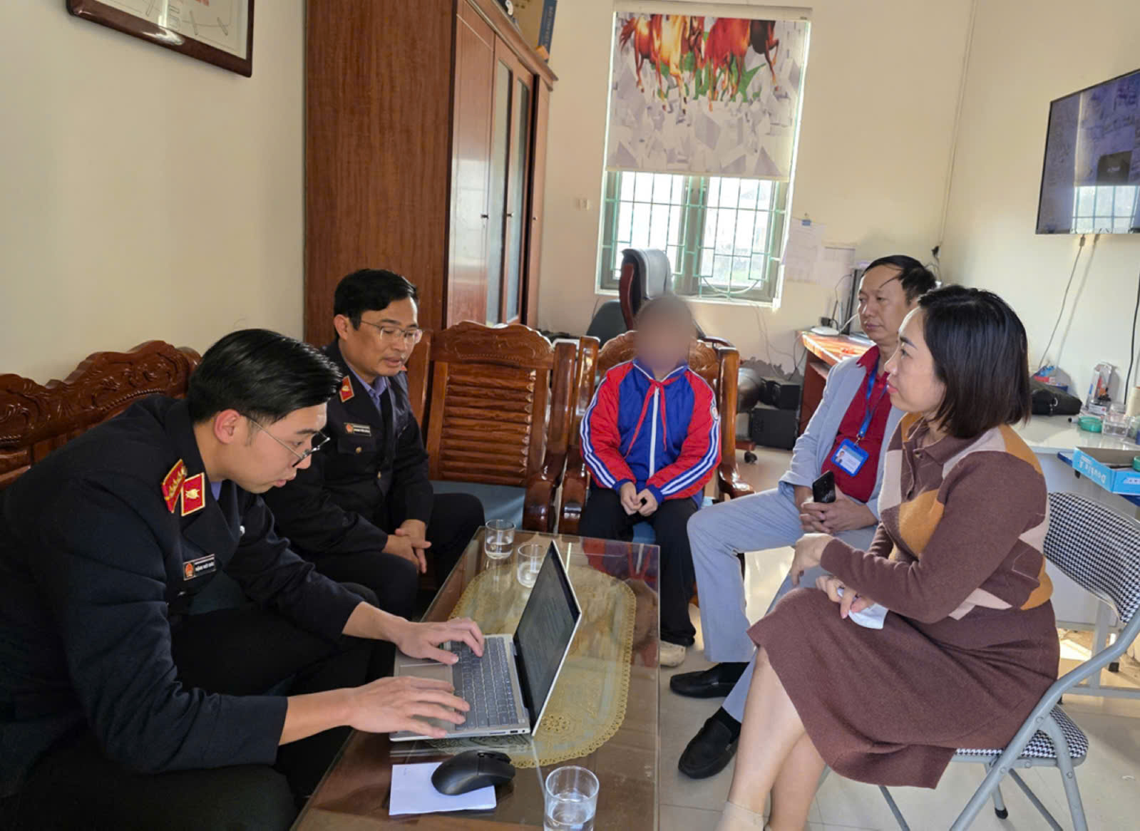 VKSND khu vực 2 – Quảng Ninh tích cực giải quyết vụ việc bảo vệ trẻ em trong 24 giờ