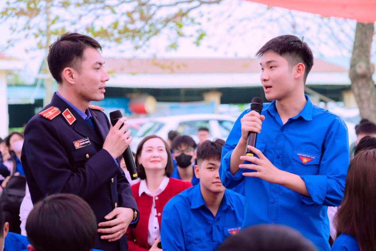 VKSND khu vực 5 – Quảng Ninh tổ chức phiên tòa giả định tuyên truyền phòng, chống ma túy cho học sinh THPT Đông Triều