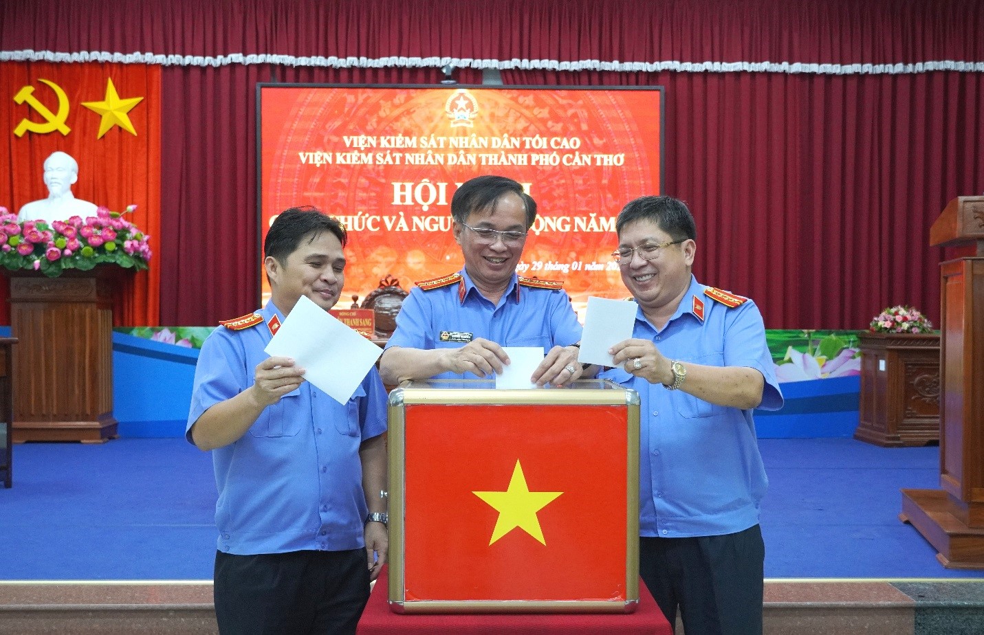 VKSND TP Cần Thơ tổ chức Hội nghị công chức và người lao động năm 2026