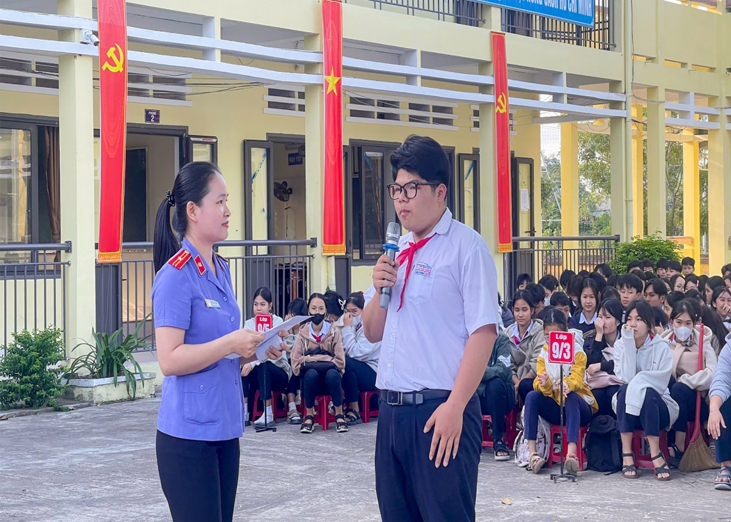 VKSND khu vực 10, TP Đà Nẵng tuyên truyền pháp luật về pháo nổ