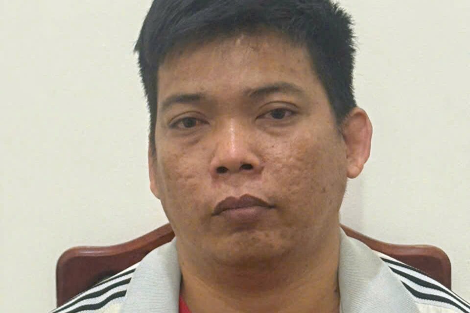 Công an Tây Ninh tiếp nhận đối tượng truy nã đặc biệt ra đầu thú