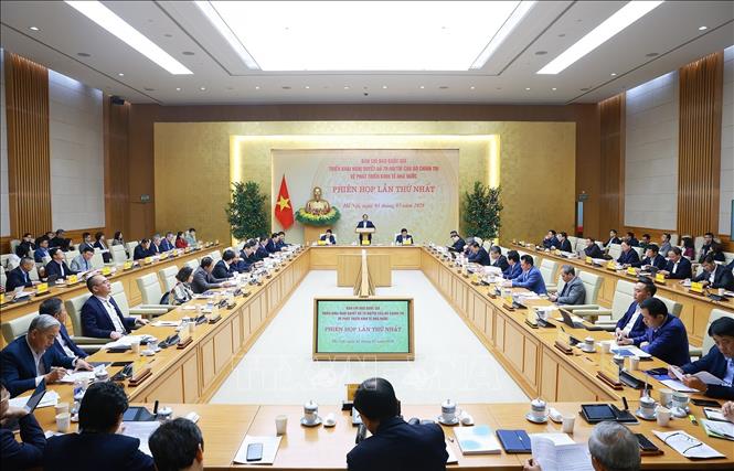 Thủ tướng chủ trì Phiên họp Ban Chỉ đạo triển khai Nghị quyết về phát triển kinh tế Nhà nước