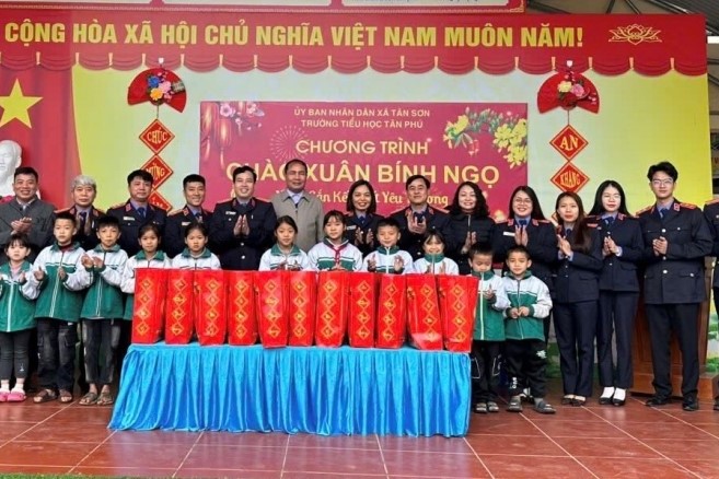 Lan toả hình ảnh người cán bộ kiểm sát vì cộng đồng