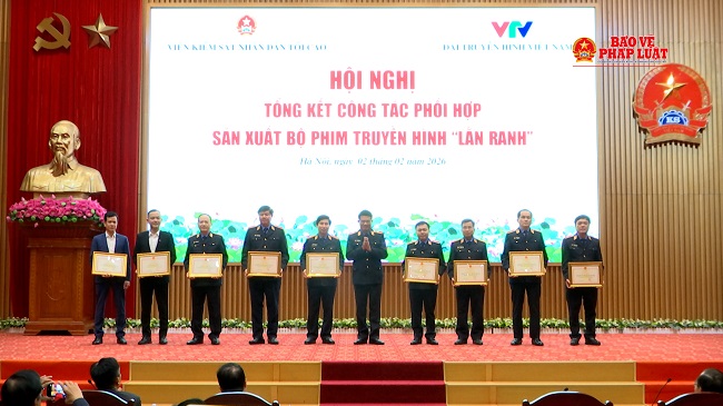 Viện trưởng Nguyễn Huy Tiến 5 điểm nhấn cơ bản qua bộ phim truyền hình “Lằn ranh”