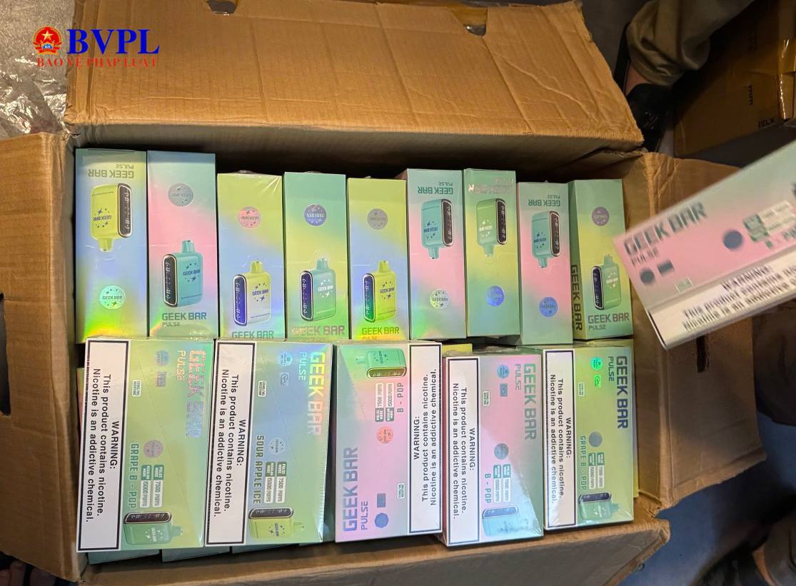 Triệt phá đường dây buôn bán thuốc lá điện tử quy mô lớn, doanh thu hàng tỉ đồng