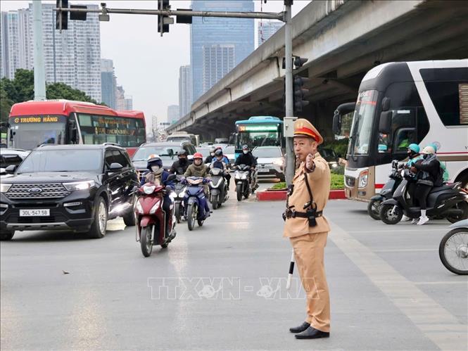 Thủ tướng chỉ đạo tăng cường vận tải, bảo đảm an toàn giao thông dịp Tết