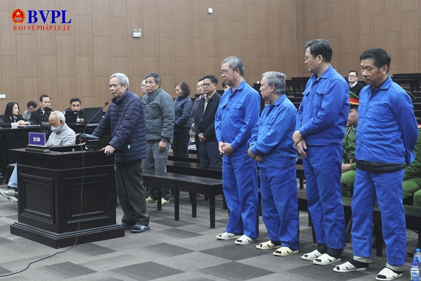 Cựu Tổng Giám đốc Tổng Công ty Xi măng Việt Nam bị tuyên phạt 15 năm tù