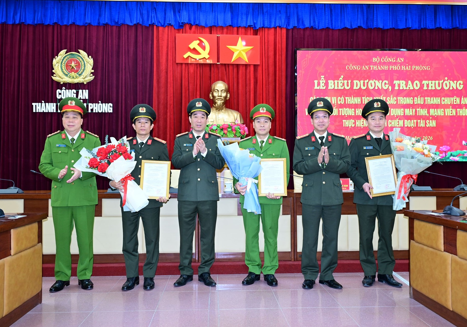Công an TP Hải Phòng khen thưởng các đơn vị trong chuyên án tiền ảo Luxkingtech