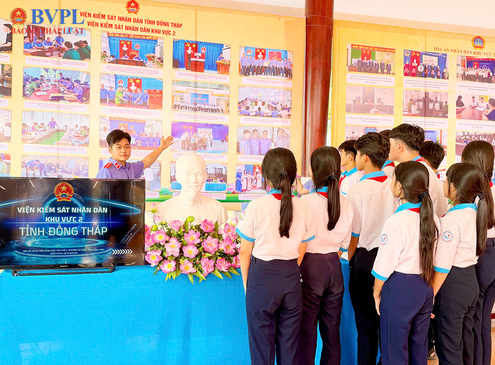 VKSND Khu vực 2 tỉnh Đồng Tháp tham gia trưng bày, giới thiệu hình ảnh ngành Kiểm sát nhân dân