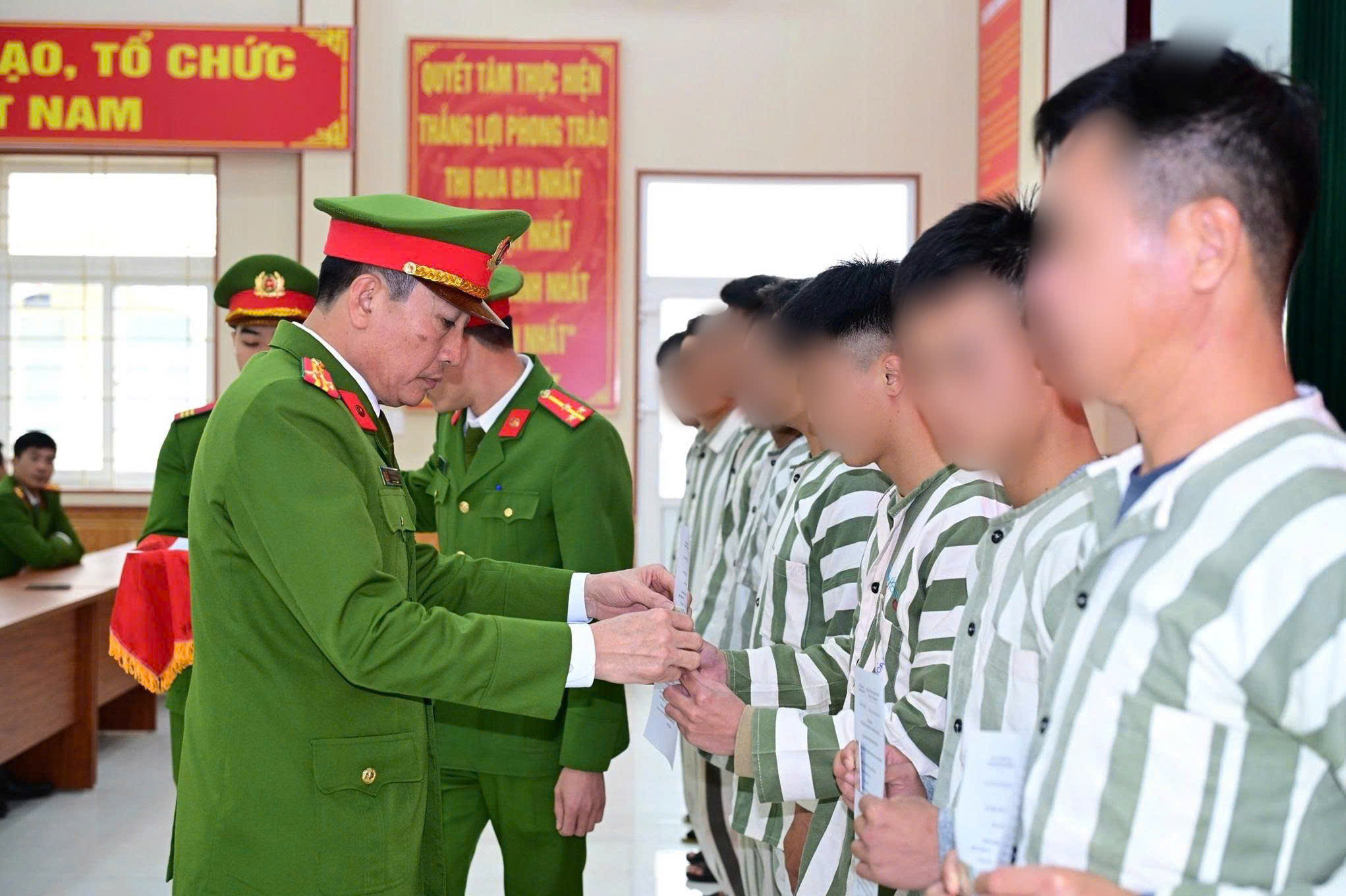 97 phạm nhân ở Hải Phòng được giảm án dịp Tết Bính Ngọ 2026