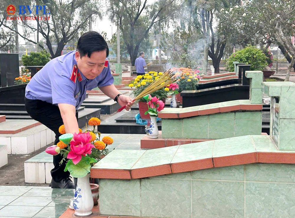 VKSND tỉnh Tây Ninh viếng Nghĩa trang liệt sĩ tỉnh