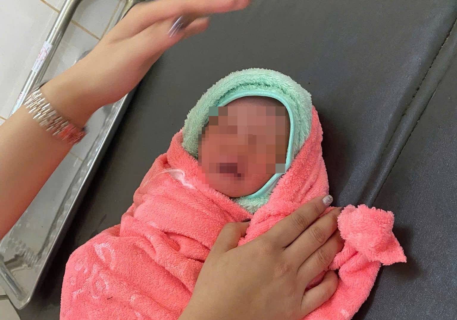 Danh tính người mẹ bỏ rơi bé sơ sinh trong rẫy cà phê