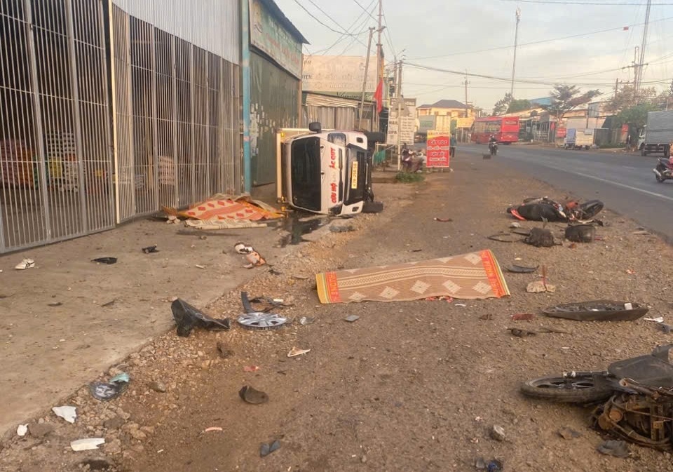 Tai nạn liên hoàn trên đường Hồ Chí Minh, 3 người thương vong