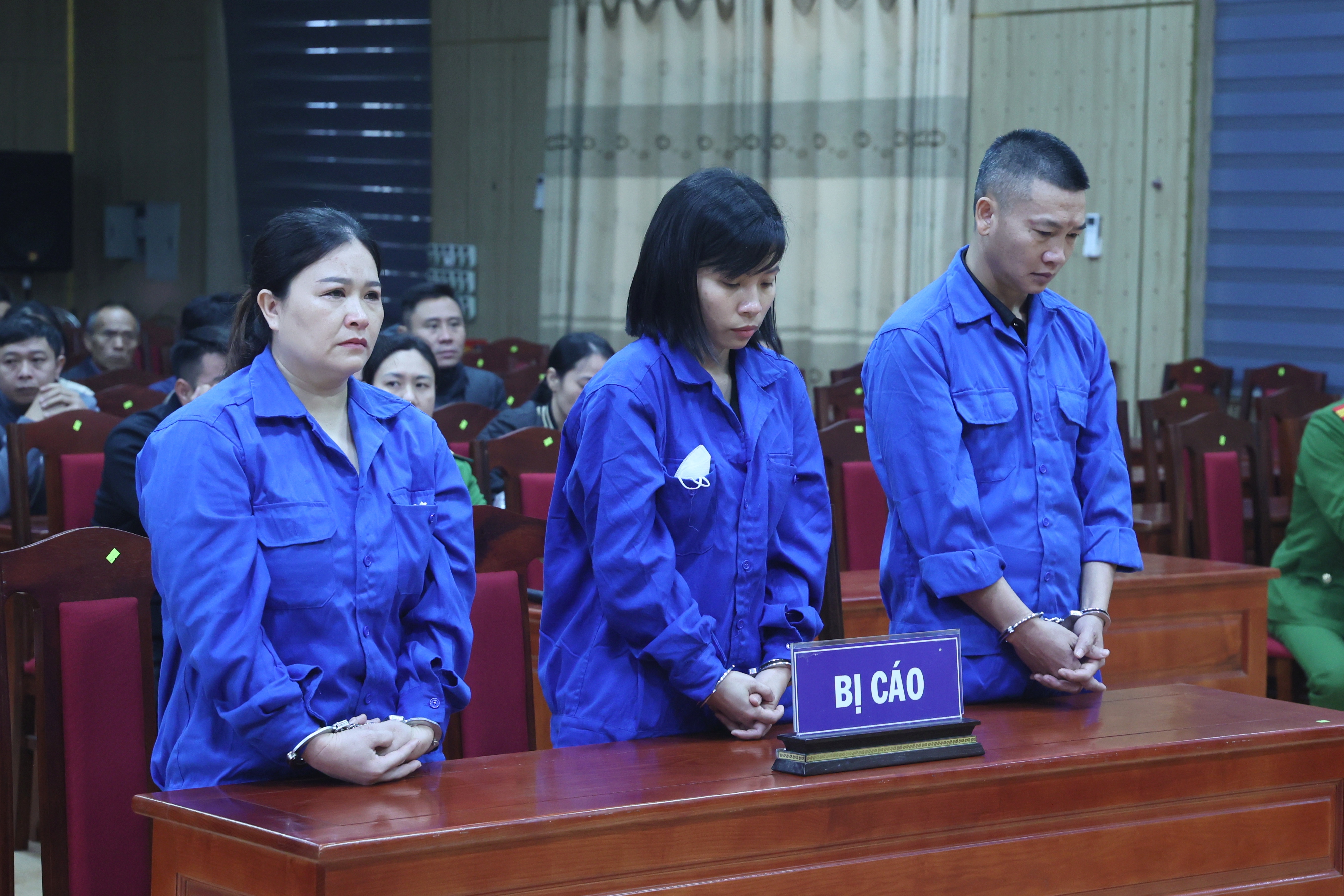 Xét xử lưu động vụ buôn bán pháo nổ tại Hà Nội, 3 bị cáo lĩnh 15 năm tù