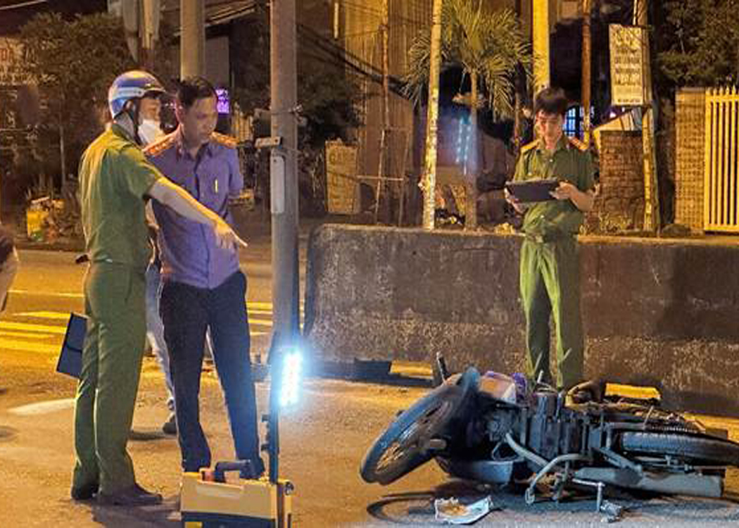 Kiểm sát khám nghiệm hiện trường vụ tai nạn giao thông nghiêm trọng dịp cận Tết Nguyên đán